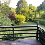 Lakeside With Private Garden Σπίτι διακοπών