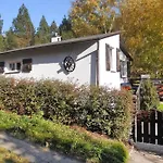Σπίτι διακοπών Lakeside With Private Garden