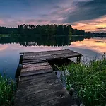 Σπίτι διακοπών Lakeside With Private Garden *