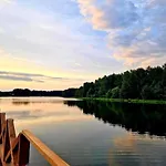 Σπίτι διακοπών Lakeside With Private Garden *