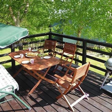 Lakeside With Private Garden *