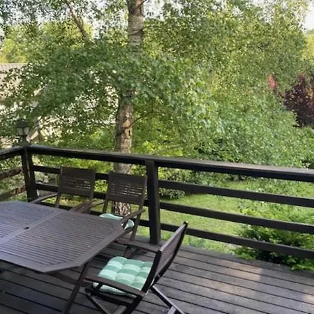 Дом отдыха Lakeside With Private Garden Koleczkowo