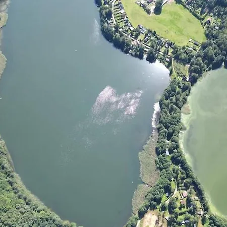 Lakeside With Private Garden Дом отдыха Koleczkowo