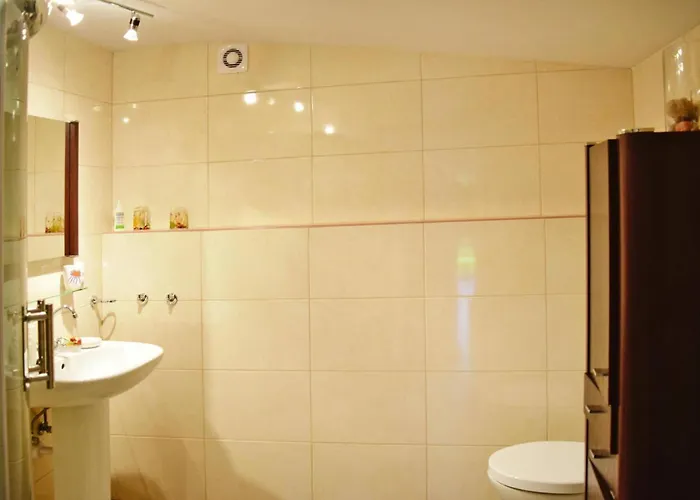 Casa de Férias Lakeside With Private Garden Koleczkowo